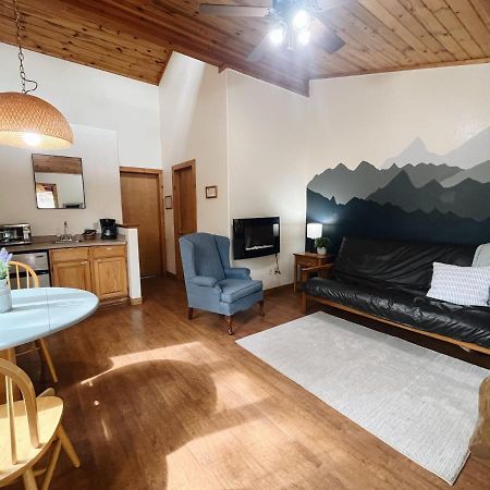 Cozy Cabin Close To Downtown 伍德兰帕克 外观 照片