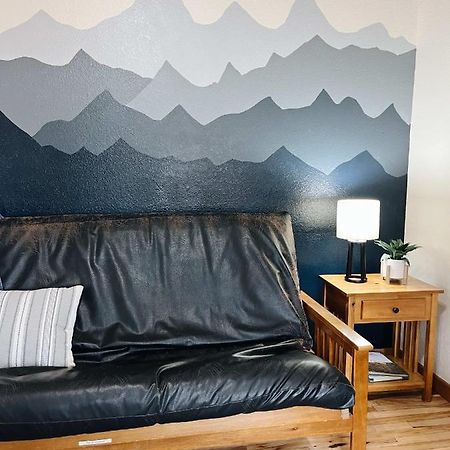 Cozy Cabin Close To Downtown 伍德兰帕克 外观 照片
