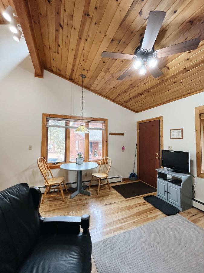 Cozy Cabin Close To Downtown 伍德兰帕克 外观 照片